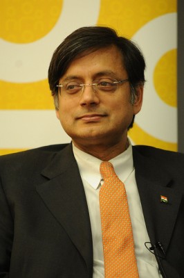 5 Writing Lessons from Shashi Tharoor