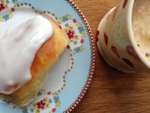 Feasting on Romantic Comedy – Iced Buns from Bookends by Jane Green
